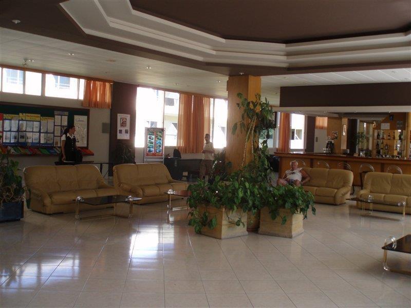 Princess Flora Hotel Sgourou